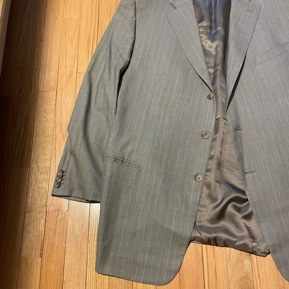 Ermenegildo Zegna Men’s Grey Striped Jacket and Pants Suit - Picture 2 of 15